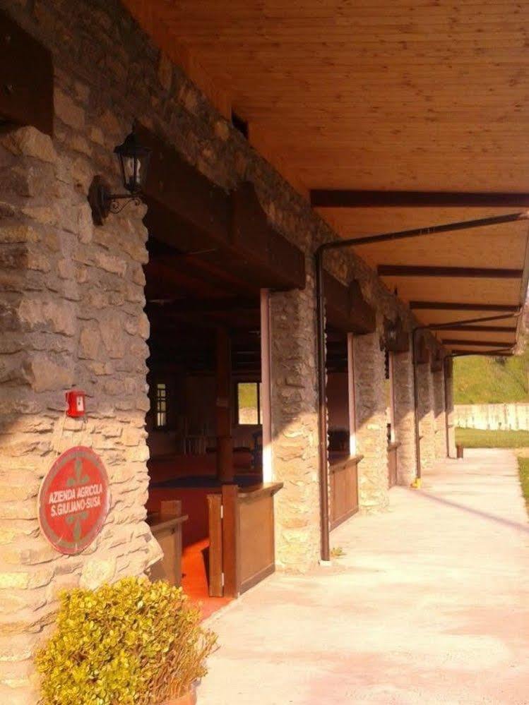 Agriturismo San Giuliano Dei Fratelli Giai ซูซา ภายนอก รูปภาพ